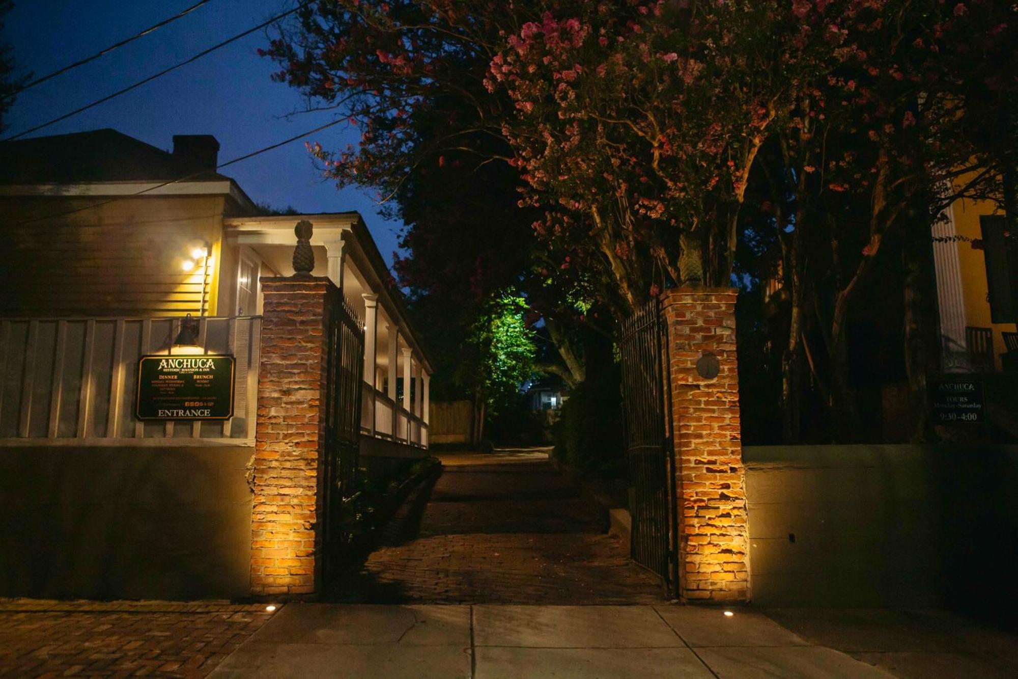 Anchuca Historic Mansion & Inn Vicksburg Eksteriør billede